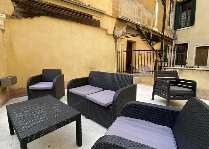 Manin Terrace 200m From St Marks Square Lejlighed