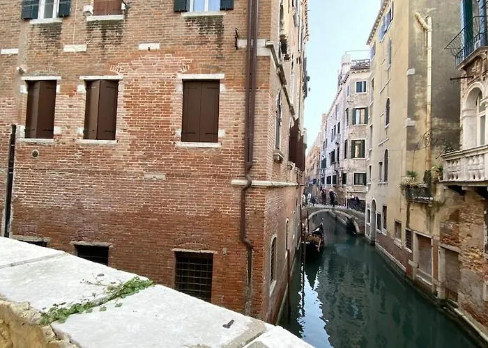 Daire Manin Terrace 200m From St Marks Square *